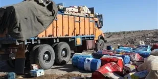 توقیف ۶ دستگاه کامیون حامل سوخت قاچاق در قصرشیرین