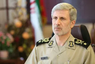 وزیر دفاع درگذشت &laquo;سرباز معلمان&raquo; در سانحه تصادف اتوبوس در یزد را تسلیت گفت