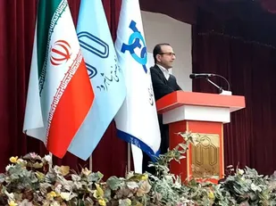 باید نسل جدید را با موضوع کارآفرینی آشنا کرد