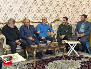 دیدار فرمانده سپاه امام حسن مجتبی(ع) استان البرز، با خانواده شهدای جنگ رمضان
