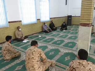 جلسه همنشینی صمیمانه سربازان&nbsp;با&nbsp;حضور فرمانده سپاه ناحیه قصرشیرین