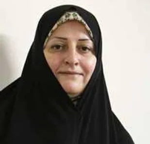 پوریامین: جشنواره فیلم فجر نباید جایی برای حضور فیلم های سیاه نما و آثاری که برخلاف معیار و ارزش های نظام مقدس جمهوری اسلامی ایران تولید شده اند باشد.