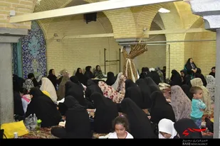 حضور کودکان در لیالی قدر مسجدجامع شهرکرد