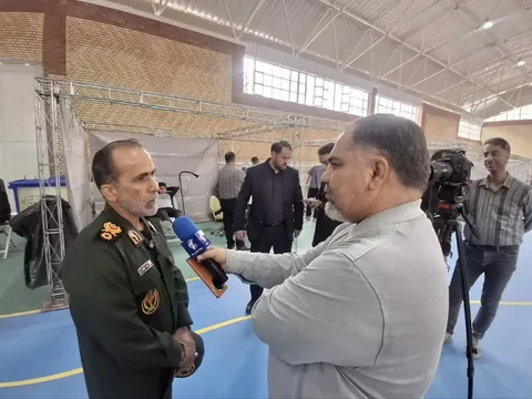 سپاه در کنار رسالت دفاعی، خادم بی‌منت مردم است / بسیج و سپاه با تمام ظرفیت در میدان خدمت‌رسانی‌پای کار هستند