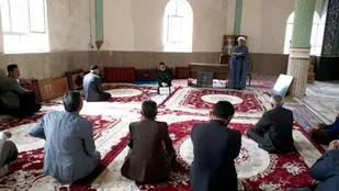هدیه 550میلیون ریالی معتمدین عشایر به رزمایش کمک مؤمنانه
