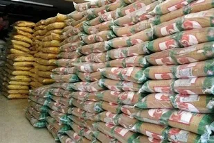 ۵۴ تن برنج احتکار شده روانه بازار ایلام شد