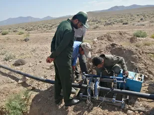 مشارکت بسیج سازندگی سپاه خاتم در مرمت و بهسازی شبکه آبرسانی روستایی