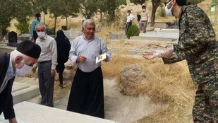 امر به معروف بهداشتی با اهدای ماسک در شهر چلیچه