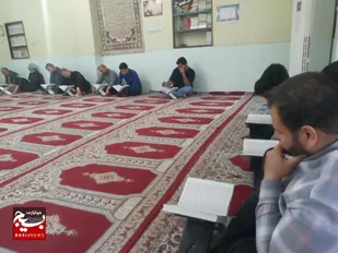 برپایی محفل انس با قرآن در ماه مبارک رمضان در حمیدیه