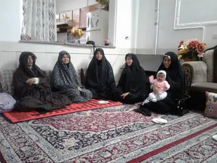 دیدار با مادری که از دخترش پرستاری می کند