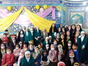 خواهران پایگاه نرجس خاتون ناحیه روح الله جهت امور فرهنگی تشکیل هیات دادند