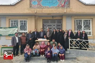 برپایی مراسم جشن و شادی در بین دانش&zwnj;آموزان روستای مرتع بلاغ