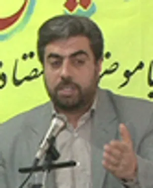 تحریف یکی از اساسی&lrm;ترین استراتژیهای دشمن برای مقابله با انقلاب&lrm; است