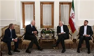 ظریف: اجازه نمی&zwnj;دهیم رویکردهای تنش&zwnj;آفرین ریاض بر حل بحران سوریه تاثیر منفی بگذارد