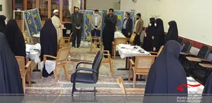 بازدید نماینده منتخب مردم اصفهان در مجلس شورای اسلامی از کارگاه تولید ماسک بسیج دانشجویی