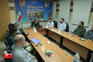 تجلیل فرمانده سپاه حضرت روح&zwnj;الله استان مرکزی از پزشکان مراکز درمانی سپاه