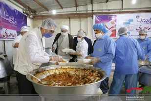 ۱۱۰ هزار پُرس غذای گرم بین نیازمندان شیروان توزیع شد