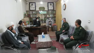 دیدار مسئول نمایندگی ولی فقیه و فرمانده سپاه خمینی شهر با امام جمعه