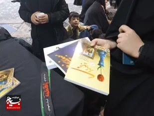 نمایشگاه کتاب در مسجد خاتم&nbsp;(ص) با هدف دعوت به کتابخوانی برگزار شد