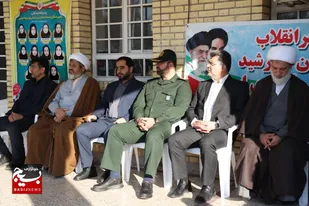 آئین نواختن زنگ انقلاب اسلامی درمدارس شوشتر