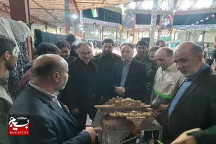 بازدید مسئولین شبکه بهداشت و درمان ملایر از نمایشگاه اسوه بسیج