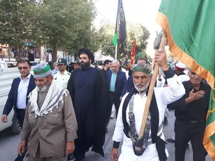 کاروان پیاده مشهد به کربلا به شهر لردگان رسید