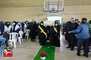 برگزاری یادواره شهدا در دبیرستان دخترانه عفاف شهرستان رزن