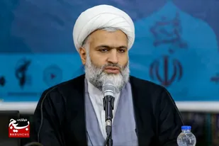 امام خمینی ره شخصیتی بود که به تقویت ایمان و امید بیش از داشتن اسلحه و اقدام مسلحانه ارزش و اهمیت قائل بود