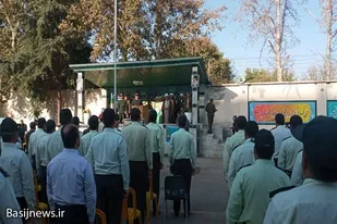 امروز به برکت انقلاب اسلامی در بسیاری از زمینه&zwnj;ها دست برتر را داریم