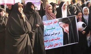 بدپوششی و آرایش نامناسب عامل اصلی فروپاشی بنیان خانواده ها است