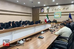 نشست خبری فرمانده و مسئول نمایندگی ولی فقیه در سپاه ناحیه ملایر با خبرنگاران