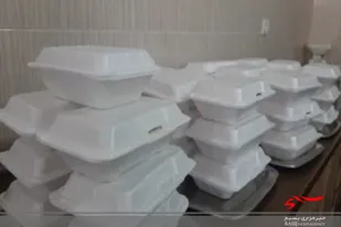 200 پرس غذا گرم و یک راس گوسفند ذبح شده در شهرستان سرخه توزیع شد.