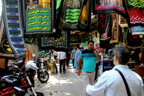 بازار فروش پرچم و ادوات ایام محرم