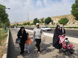همایش بزرگ پیاده روی خانواده به مناسبت سالروز آزاد سازی خرمشهر با حضور بسیجیان برگزار شد&nbsp;