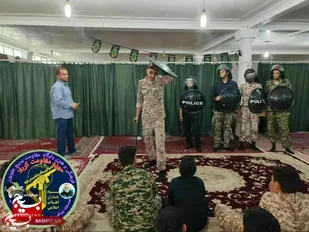 برگزاری کلاسهای دفاعی و امنیتی در پایگاه مقاومت بسیج علویون حوزه کربلا بمناسبت هفته بسیج