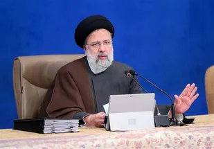 اینترنت پرسرعت در اختیار مردم باشد