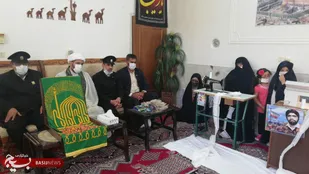 دیدار خدام رضوی از کارگاه ماسک دوزی خانوده شهید آردی