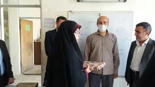 خبرنگاران استان از معلمان فعال در دوران شیوع کرونا تجلیل کردند