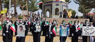 نوای سلام فرمانده توسط دانش آموزان در شهرستان زاوه