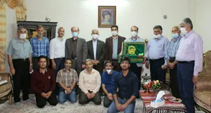 تجلیل از پیشکسوتان الگوسازی برای جوانان است