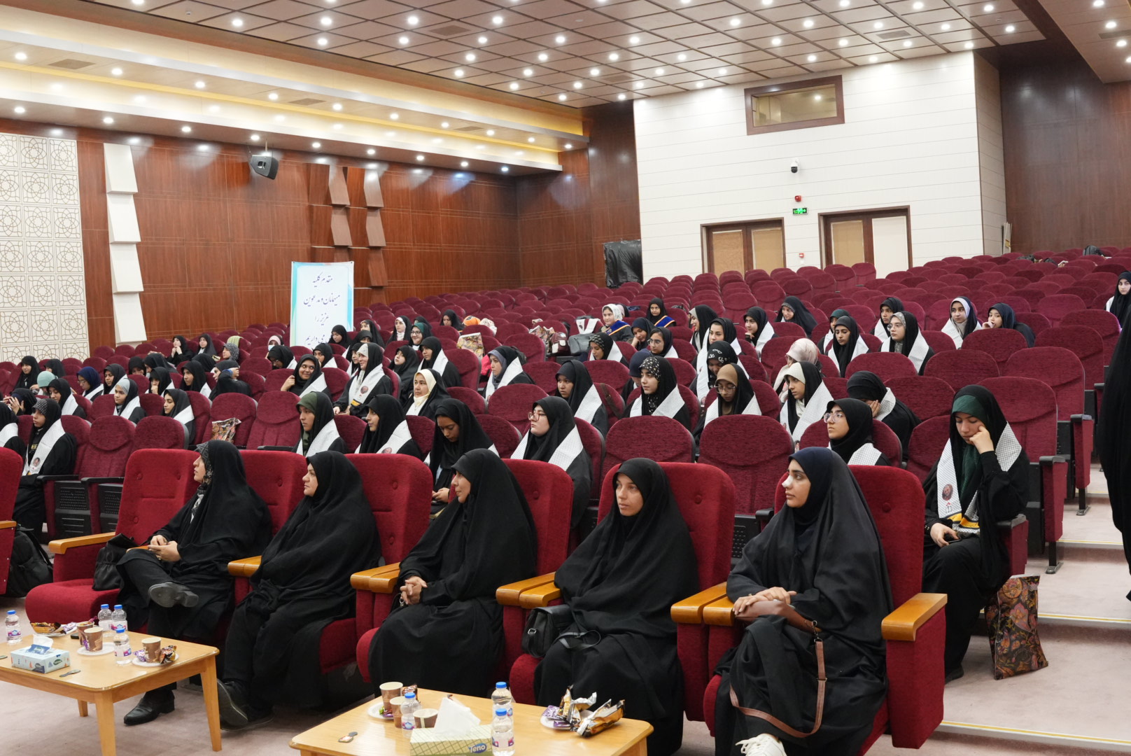 آغاز دوره توانمندسازی یاوران ولایت استان قزوین/حضور ۲۲۰ فرمانده واحد دانش‌آموزی دختر و پسر در دوره «فرمان،دِه شو»