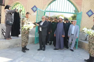 غبارروبی مزار مطهر تجدید میثاق با شهدا + عکس