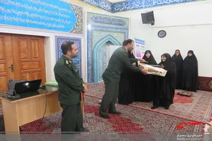 آئین تکریم و معارفه فرماندهان حوزه&zwnj; حضرت معصومه(س) سامن و مهدیه جوکار