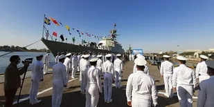 بازگشت ناوشکن سهند از ماموریت آبهای آزاد