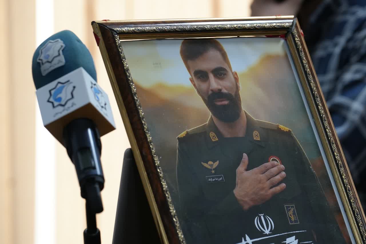 دفاع از پایان‌نامه دانشجوی شهید «امیررضا شیراوند» در دانشگاه جامع انقلاب اسلامی