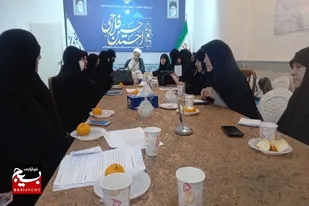 دیدار هیئت اندیشه ورز بسیج جامعه زنان استان همدان با حجت&zwnj;الاسلام فلاحی