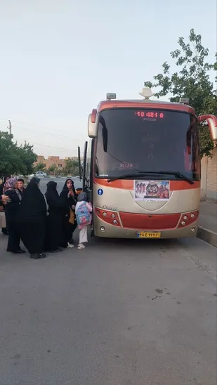 اعزام ۱۰۰ نفر از زائران راهیان نور شهرستان آبیک به مناطق عملیاتی غرب کشور