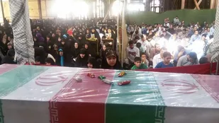 قرائت دعای عرفه با حضور پیکر مطهر شهید گمنام در ملایر
