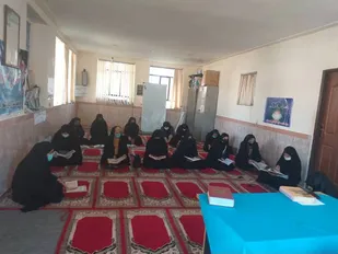 برگزاری محفل انس با قرآن در حوزه مقاومت بسیج شهید حق نظری آسمان سپاه ناحیه چرداول