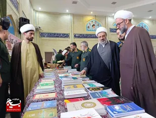 افتتاح نمایشگاه و فروشگاه کتاب در ستاد فرماندهی سپاه صاحب الامر(عج) استان قزوین&nbsp;